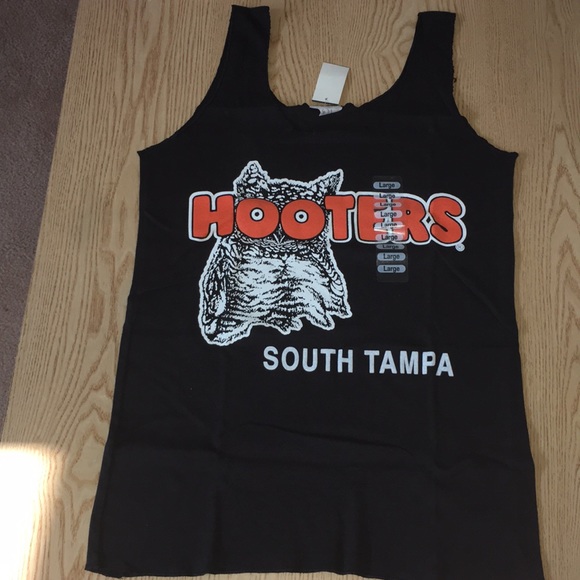 hooters tank